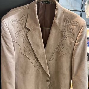 Fantastic leather look alike jacket. Size 48R